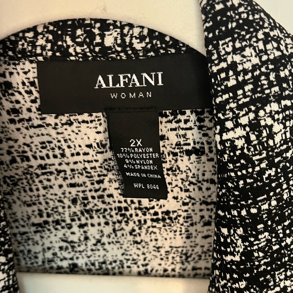 Alfani Black & White Open Front lightweight blazer woman’s plus size 2x - Picture 3 of 4